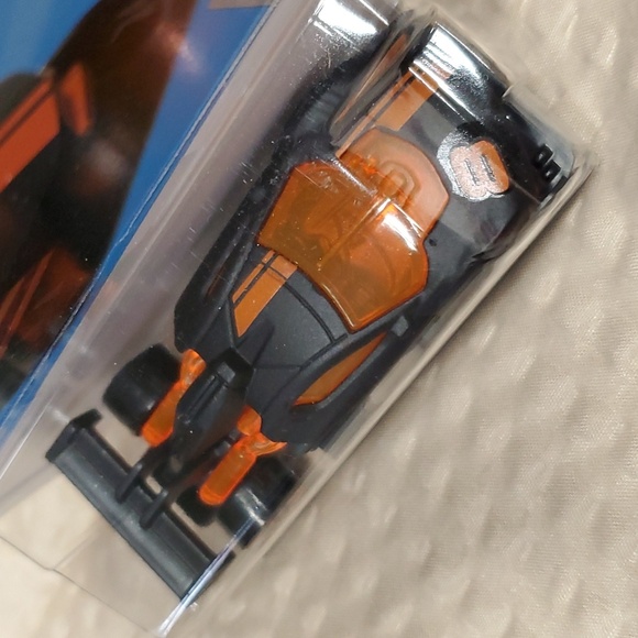 Hot‎ Wheels - Picture 9 of 10